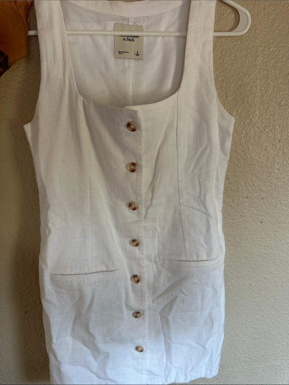 Abercrombie & Fitch White Button-Front Linen-Blend Tank
